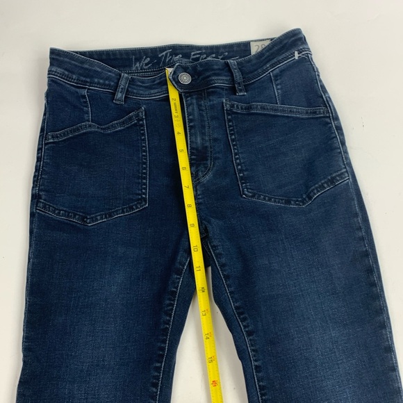 Free People We The Free Dark wash Skinny denim jeans SZ 28 Raw hem Stretch NWOT - Picture 13 of 16